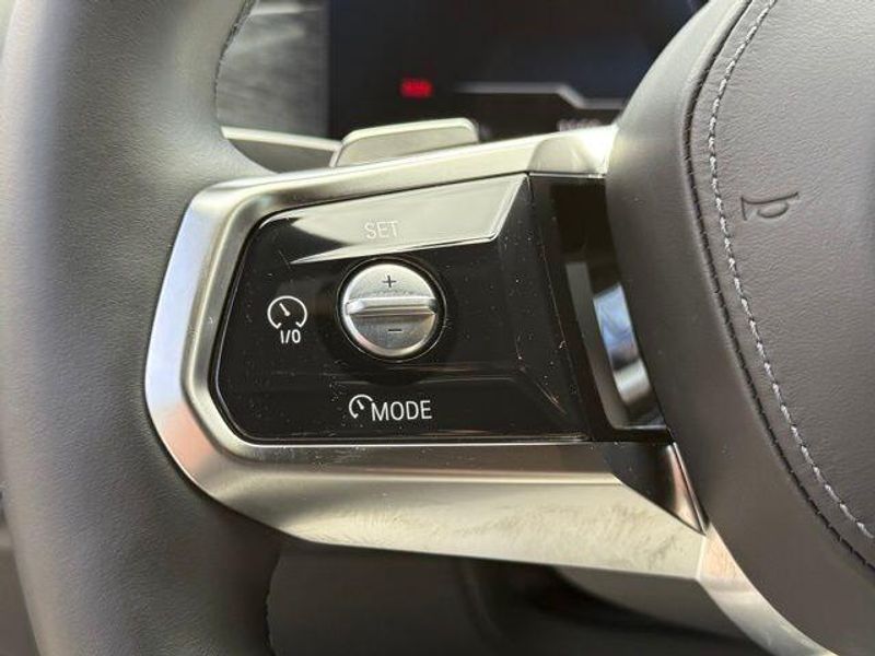 Used 2024 BMW i7 xDrive60Image 23