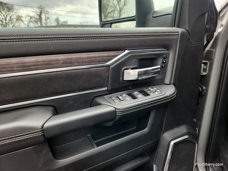 New 2026 RAM 3500 Laramie Crew Cab 4x4 6'4' Box