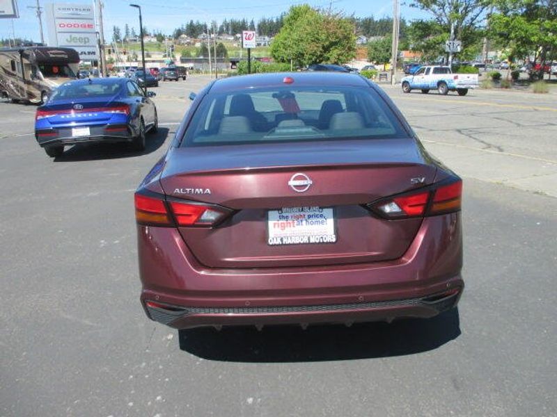 Used 2024 Nissan Altima 2.5 SVImage 8
