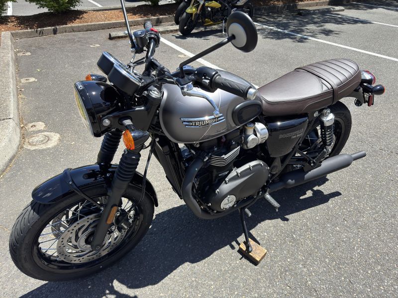 2025 Triumph Bonneville T120 BLACK - GRAPHITE - MATTE GRAPHITE - SALE PENDING 