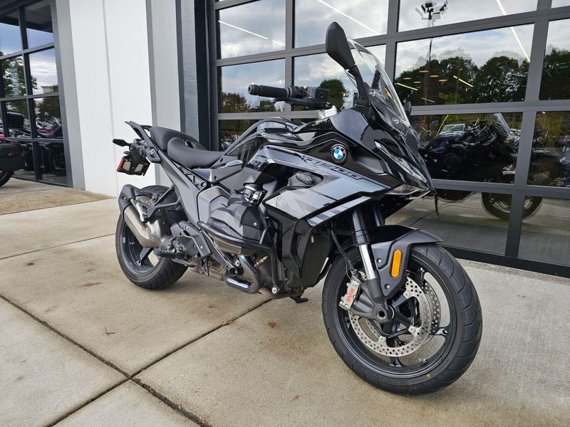 2026 BMW R 1300 RS - BLACK STORM METALLIC - TRIPLE BLACK