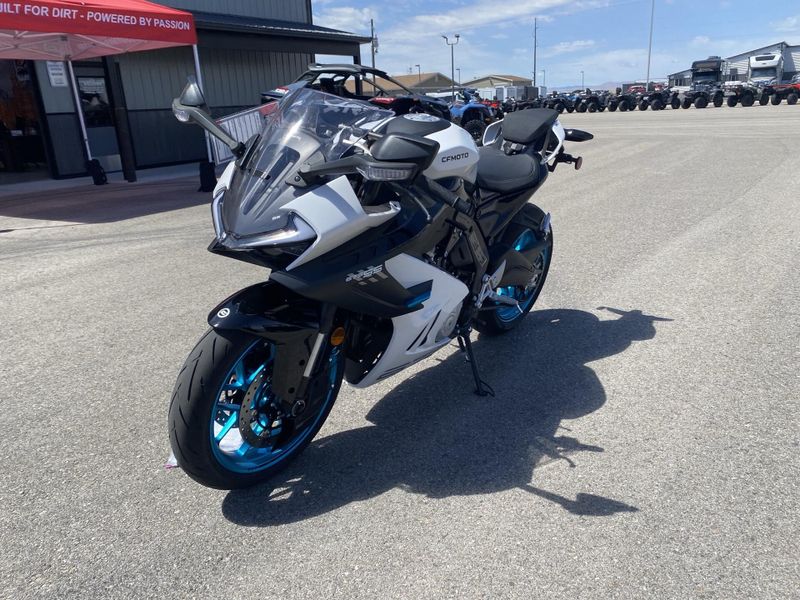 New 2026 CFMOTO 675SS 