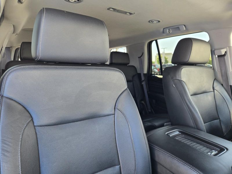 Used 2017 GMC Yukon 2WD 4dr SLT