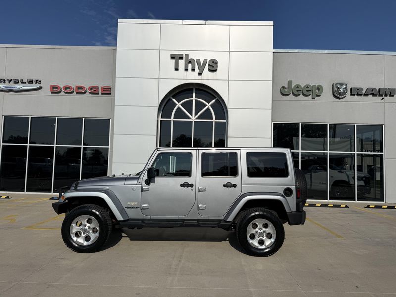 Used 2014 Jeep Wrangler Unlimited SaharaImage 24