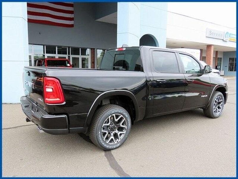 New 2025 RAM 1500 LaramieImage 7