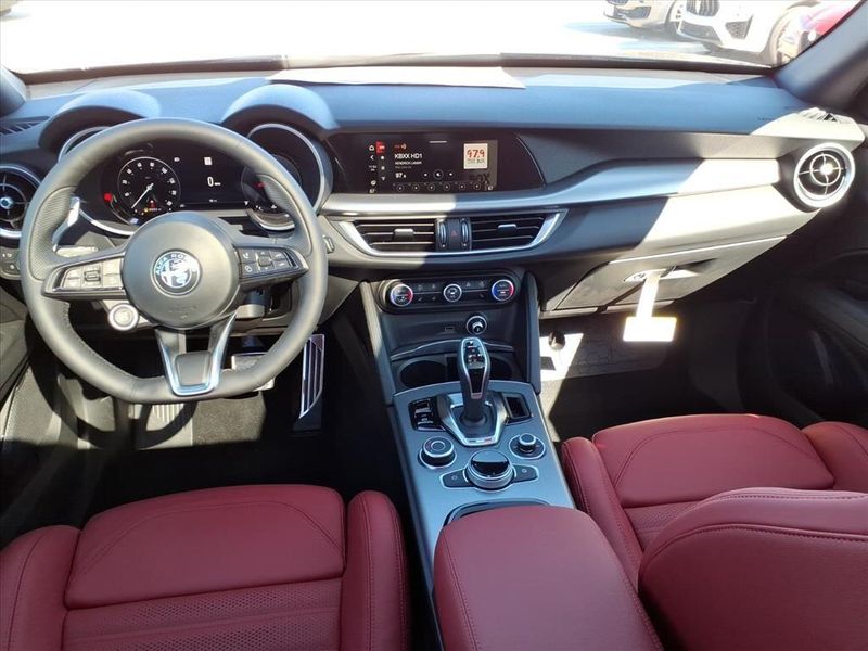 New 2026 Alfa Romeo Stelvio AwdImage 12
