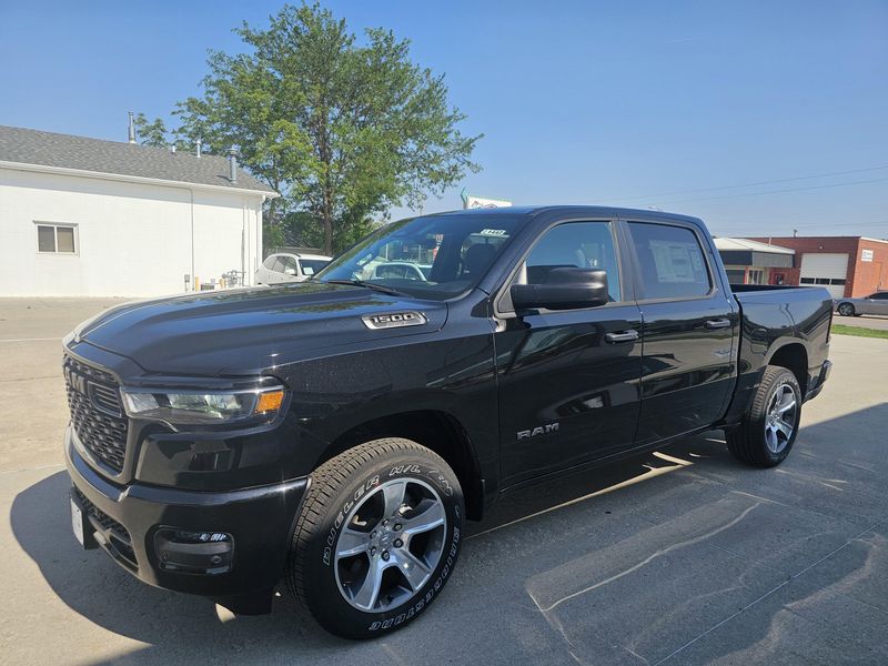 New 2025 RAM 1500 TradesmanImage 4