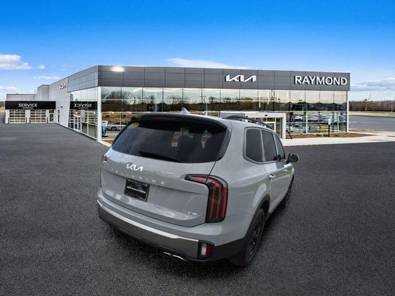 Used 2023 Kia Telluride SX-Prestige X-LineImage 3