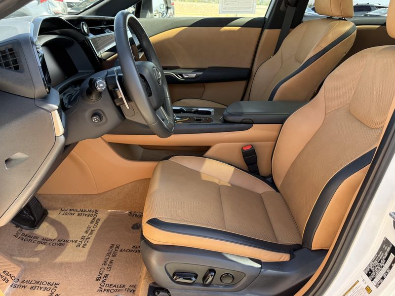 Used 2025 Lexus RZ 300e PremiumImage 20