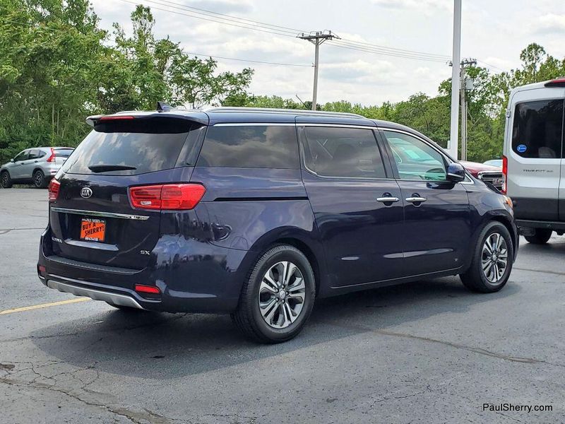2021 Kia Sedona SXImage 9