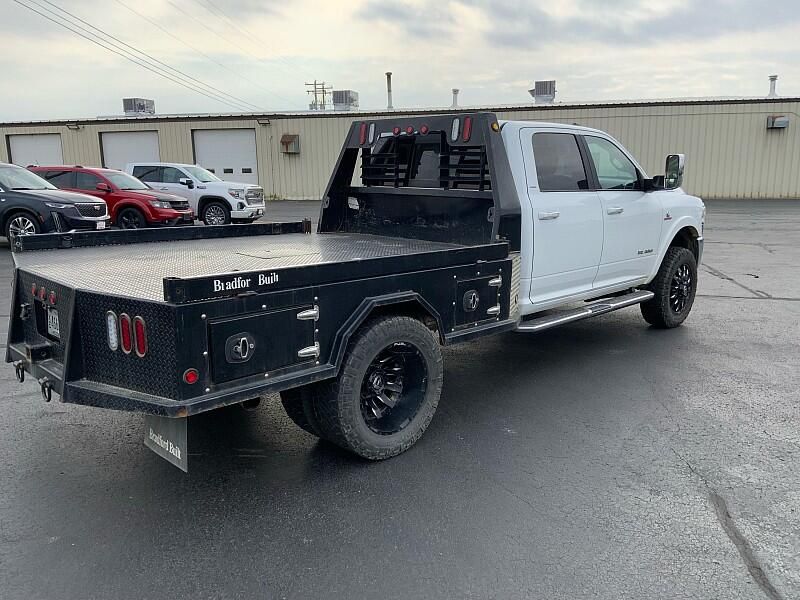 2022 Ram 3500 Laramie photo 4