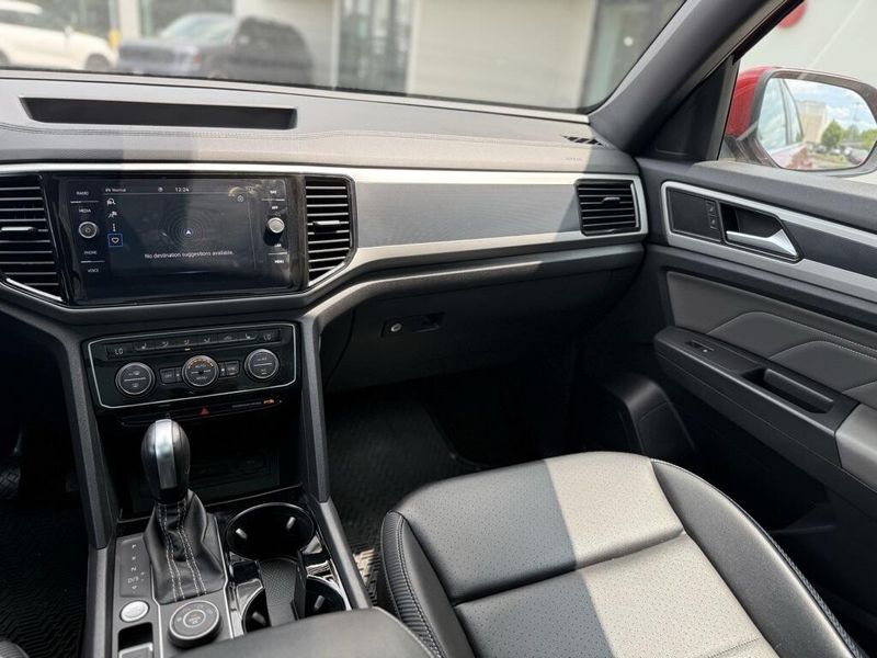 2023 Volkswagen Atlas Cross Sport 3.6L V6 SELImage 30