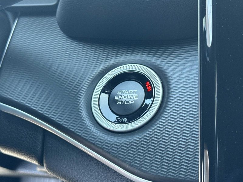 New 2026 Jeep Grand Cherokee Laredo X 4x2