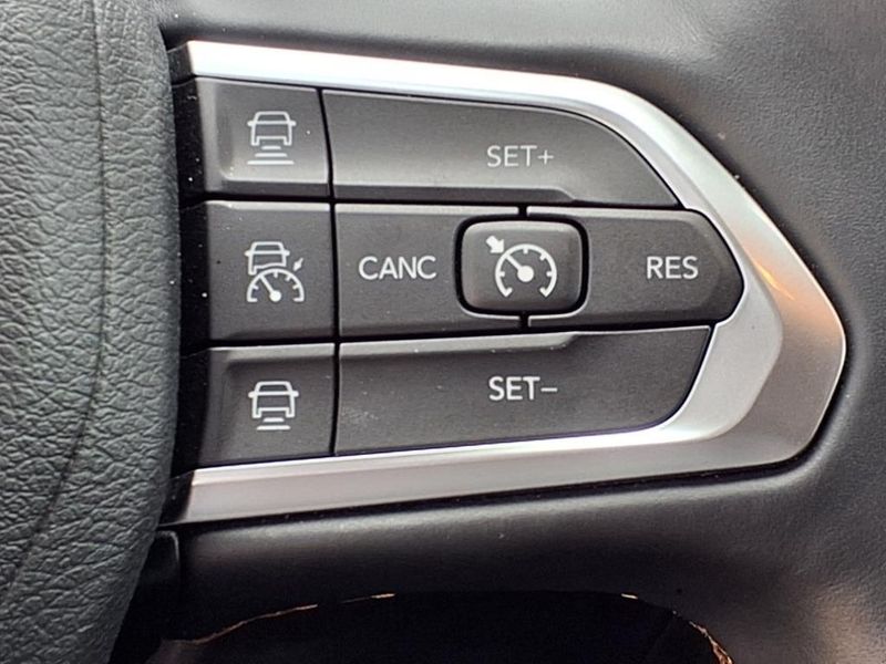 2022 Jeep Compass LimitedImage 23