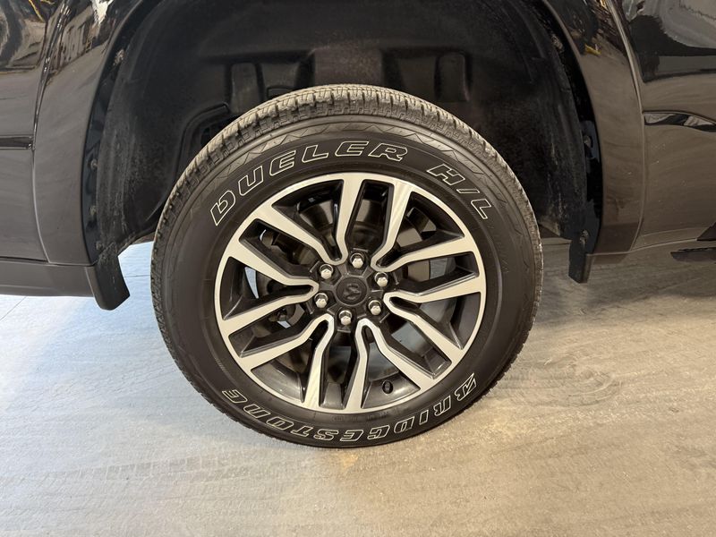 Used 2025 RAM 1500 LonghornImage 5