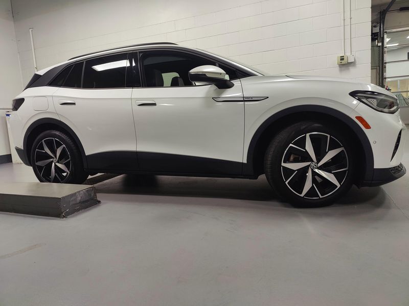 Used 2023 Volkswagen ID.4 Pro S Glass Roof 82kw Long RangeImage 4