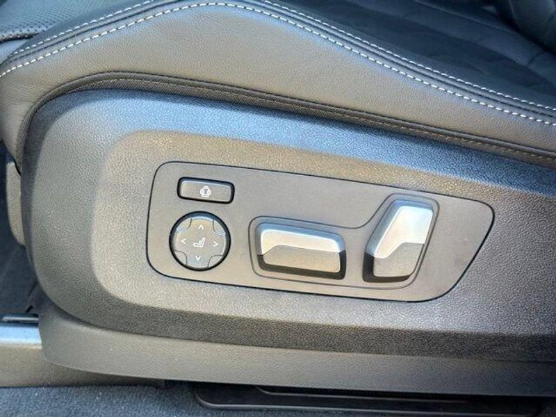 New 2026 BMW X5 sDrive40iImage 18