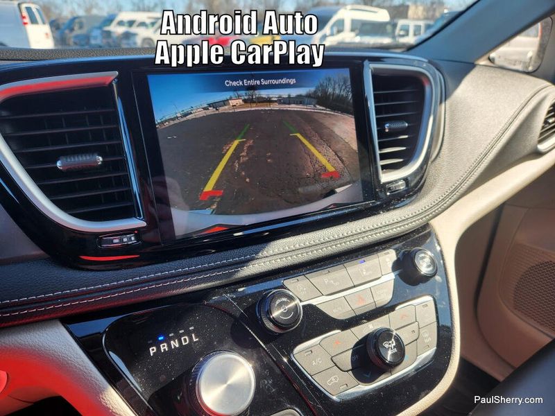 Used 2024 Chrysler Pacifica Touring L
