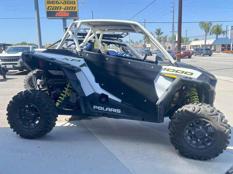 2021 Polaris RZR XP 1000 SPORT WHITE LIGHTNING SPORT Image 4
