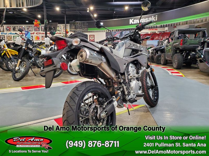 2024 Kawasaki KLX300GRFNL-GY1  in a BATTLE GRAY exterior color. Del Amo Motorsports of Orange County (949) 416-2102 delamomotorsports.com 