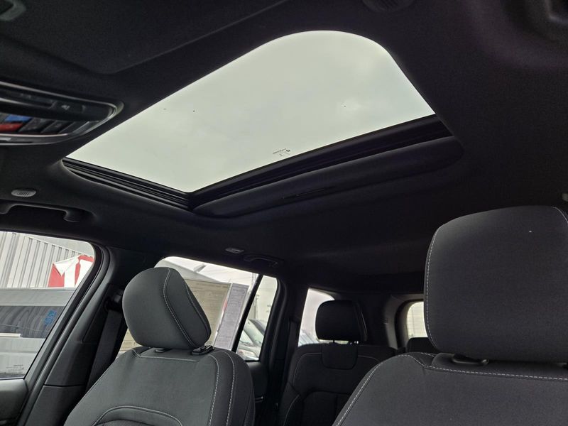 New 2026 Jeep Grand Cherokee Laredo X 4x2