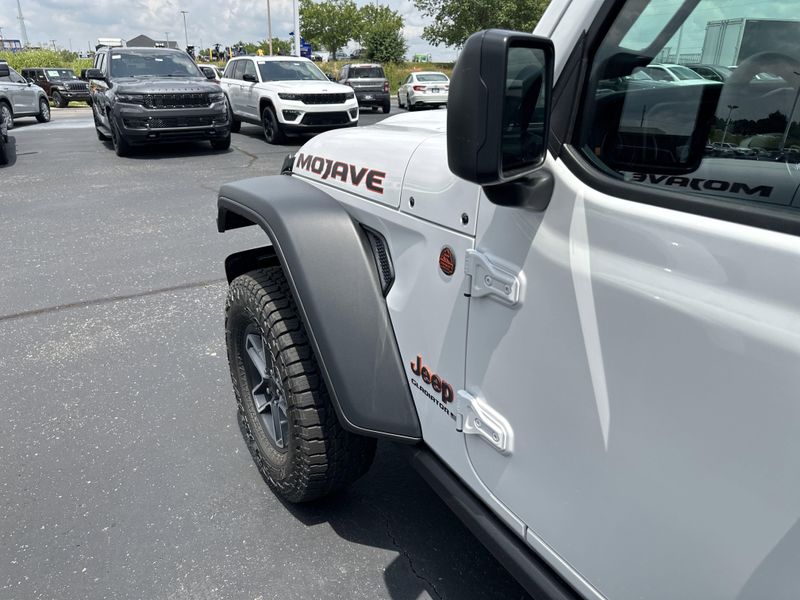 New 2025 Jeep Gladiator Mojave 4x4Image 13