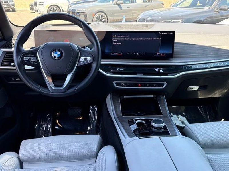 Used 2025 BMW X5 xDrive40iImage 29