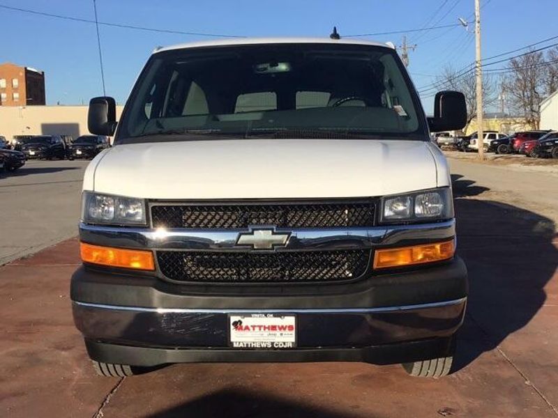 2017 Chevrolet Express 3500 LTImage 8