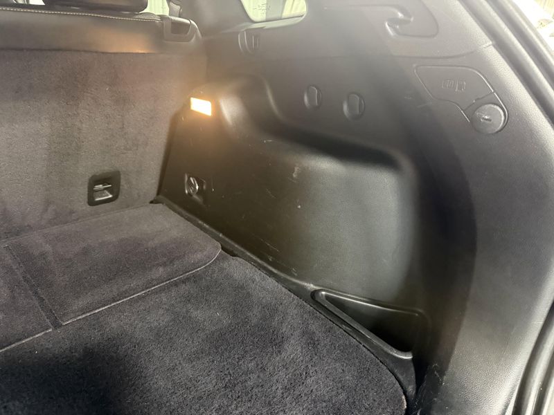 Used 2018 Jeep Cherokee Latitude PlusImage 9