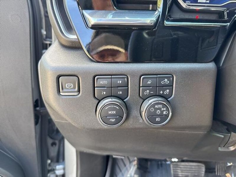 2024 Chevrolet Silverado 1500 RST photo 19