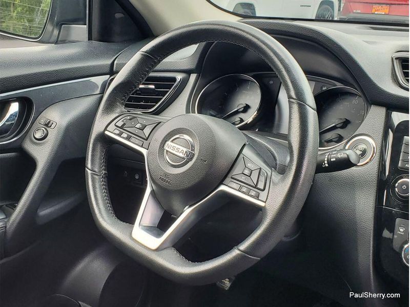 Used 2020 Nissan Rogue SV