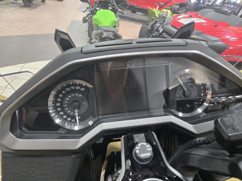 NEW 2025 HONDA GOLD WING TOUR DCT 50TH ANNIVERSARY Image 19