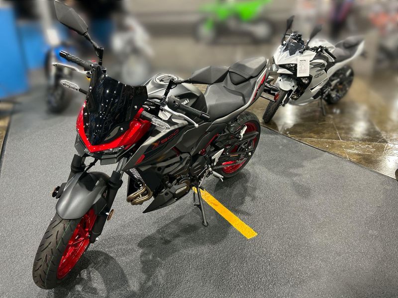 New 2025 Kawasaki Z500 SE ABS Image 10