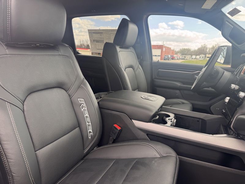 2025 RAM 1500 RebelImage 18