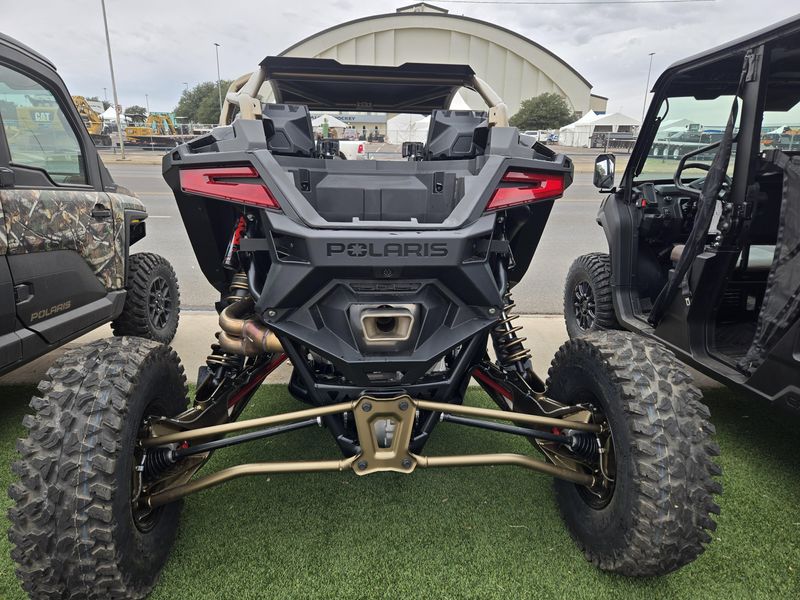 NEW 2025 POLARIS RZR PRO R ULTIMATE Image 10
