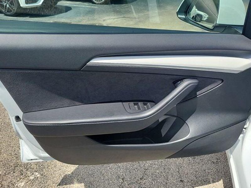 2022 Tesla Model 3 Performance photo 17