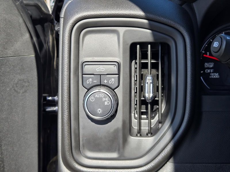 Used 2023 Chevrolet Silverado 1500 2WD Crew Cab 147 Custom