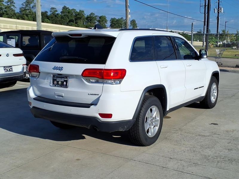 Used 2017 Jeep Grand Cherokee LaredoImage 10