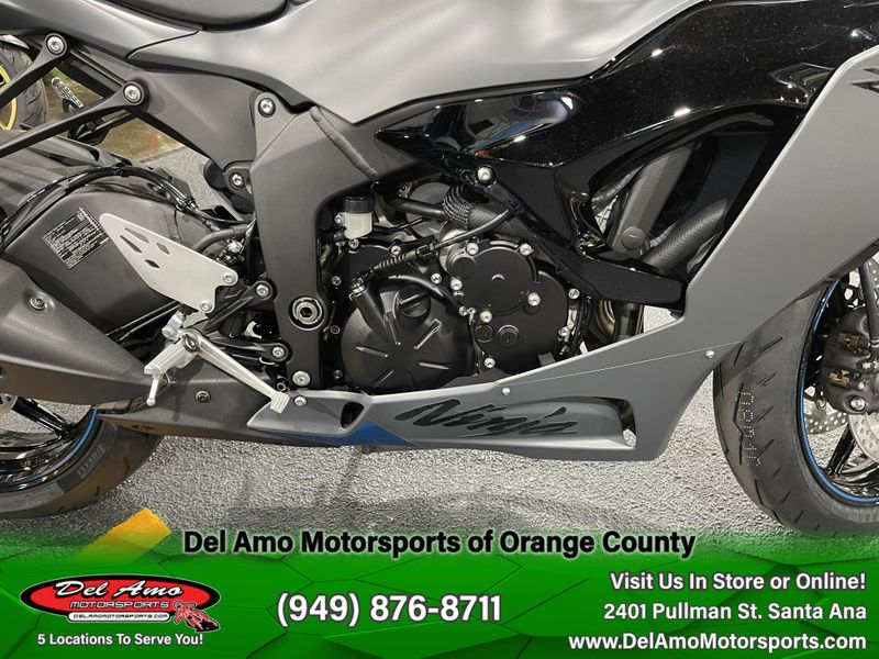 2025 Kawasaki NINJA ZX-6R ABS Image 10
