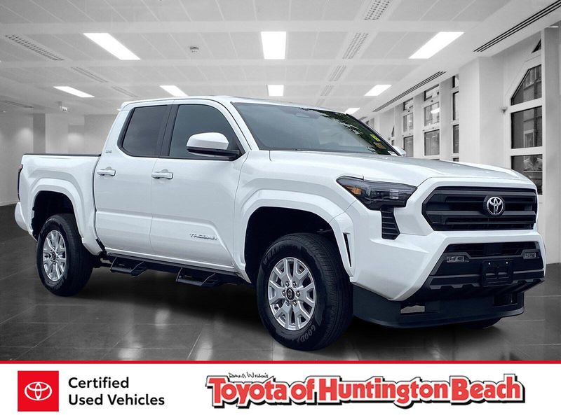 Used 2025 Toyota Tacoma SR5Image 1