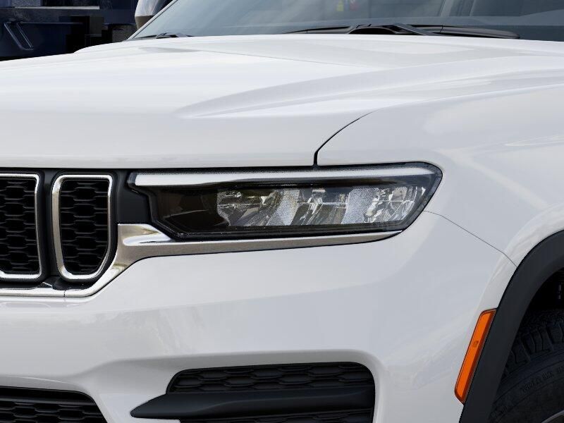 New 2027 Jeep Grand Cherokee Laredo X 4x2Image 10