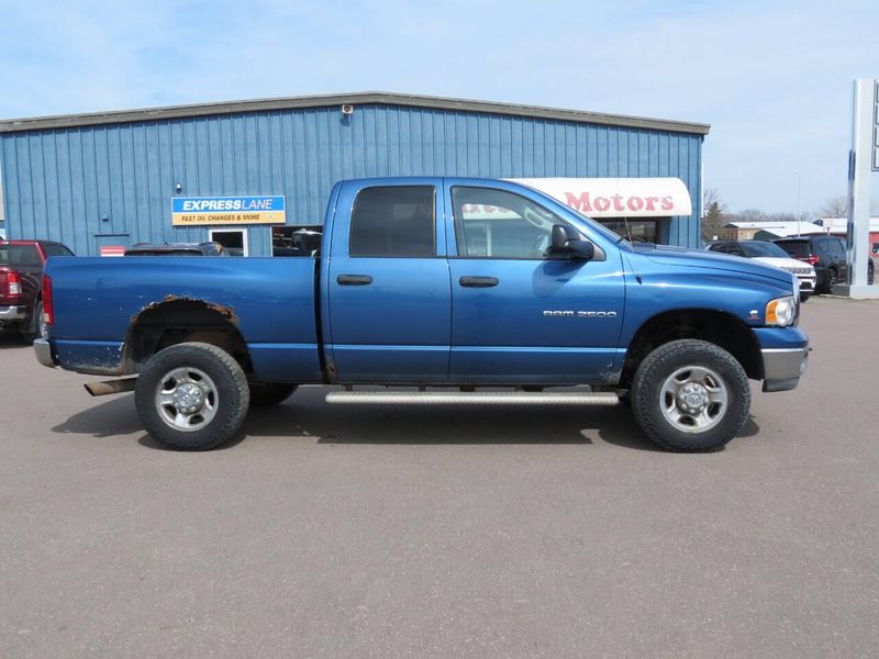 Used 2005 Dodge Ram 2500 SLT 4dr Quad Cab 4WD SBImage 1