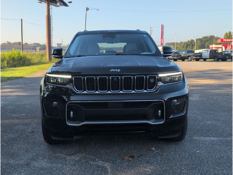 Used 2023 Jeep Grand Cherokee OverlandImage 8