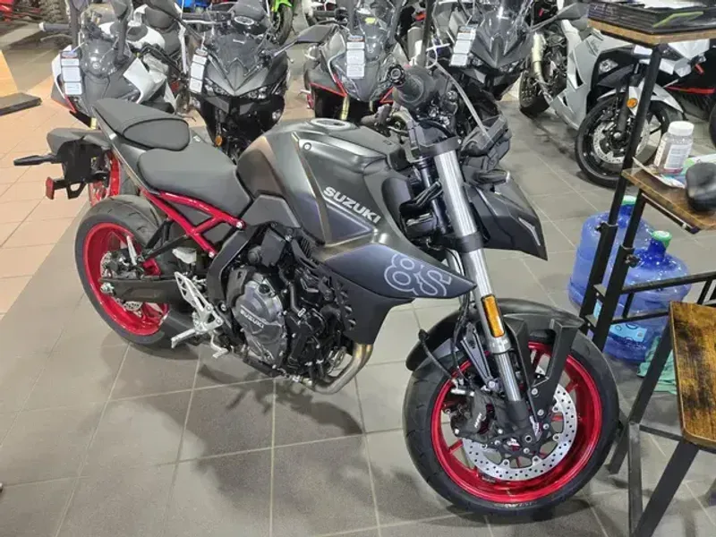 2025 Suzuki GSX8S METALLIC MATTE BLACK NO 2 Image 1