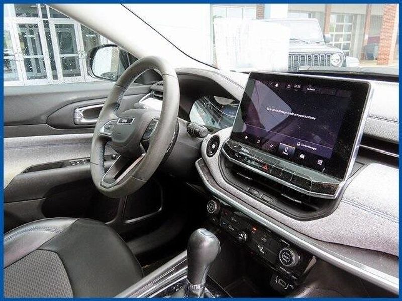 2022 Jeep Compass LatitudeImage 8