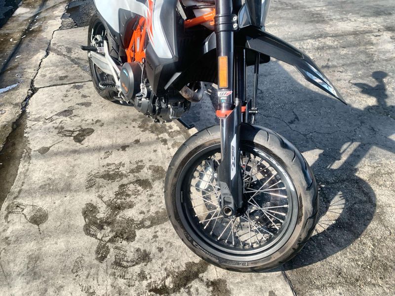 Used 2020 KTM SMC 690 R Image 19