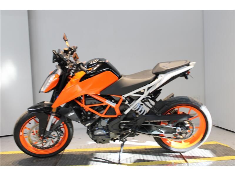 Used 2018 KTM 390 DUKE Image 3
