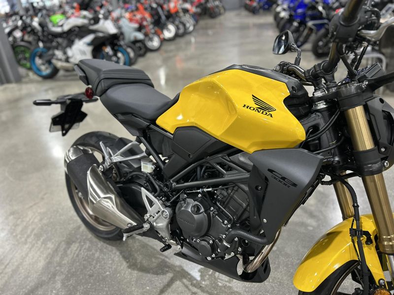 New 2025 Honda CB300R ABS Image 4