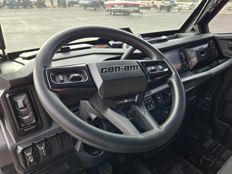 NEW 2026 CAN-AM DEFENDER MAX LONE STAR CAB HD11 Image 20