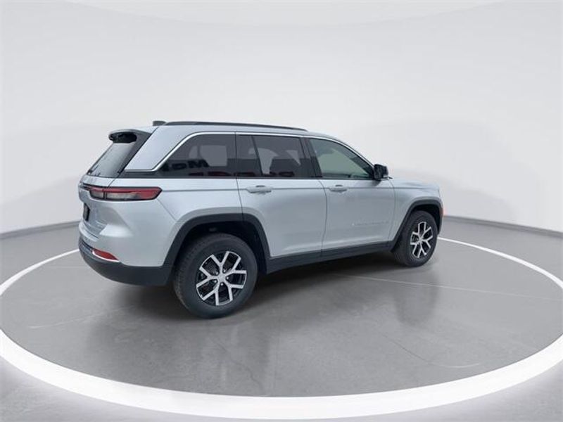 2024 Jeep Grand Cherokee Limited 4x4Image 8